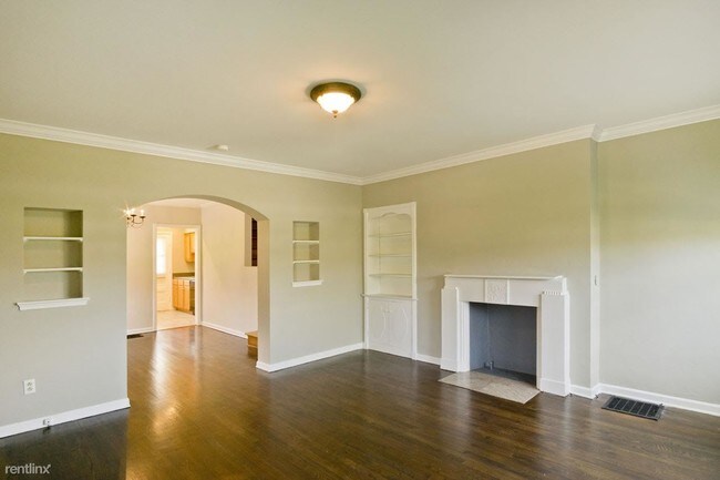 Foto del edificio - 1056 Northwest Blvd