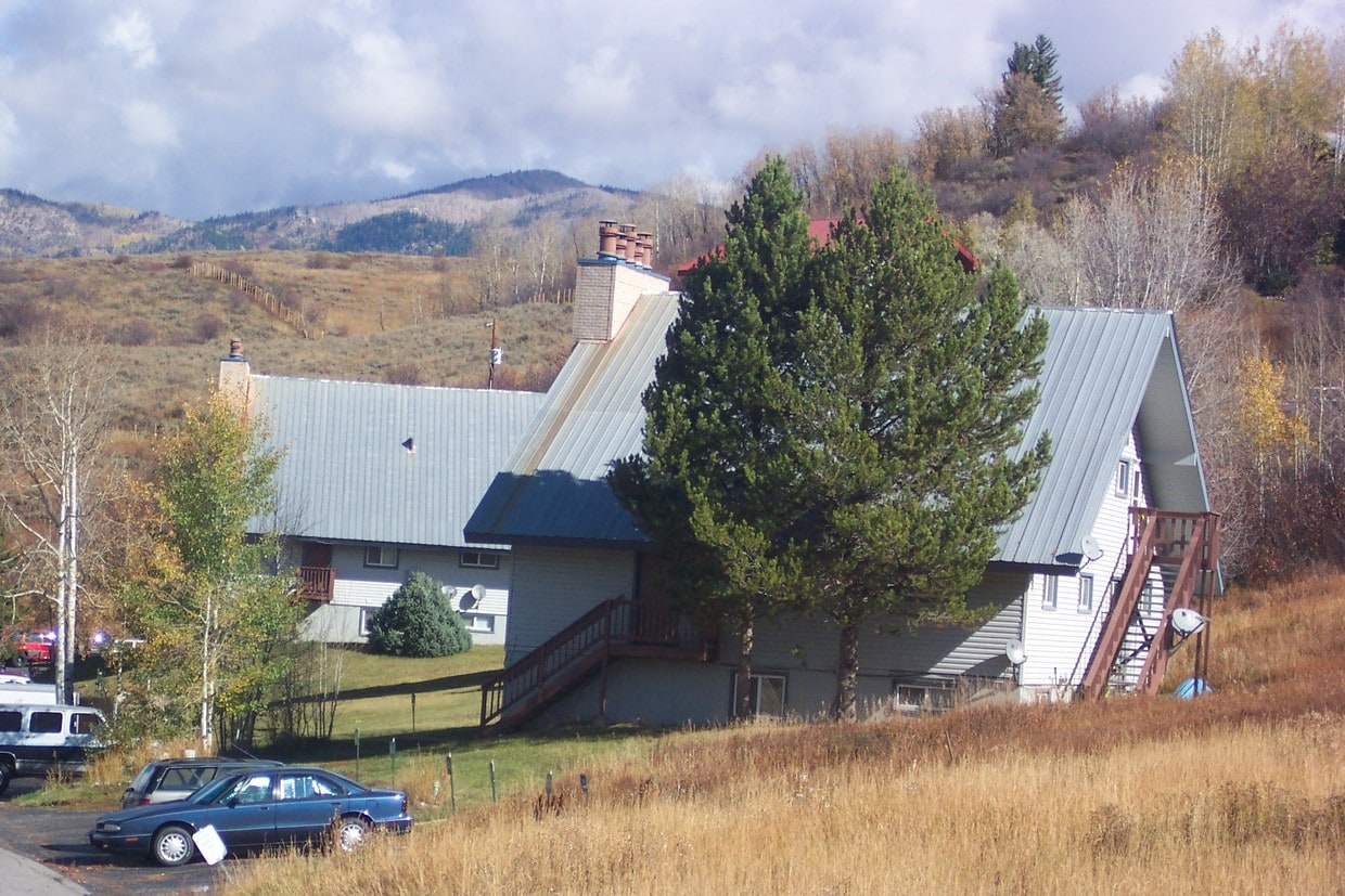Primary Photo - Deer Foot Apartments