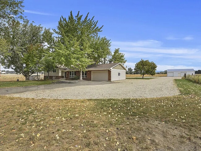 Building Photo - 2700 N Brandon Rd