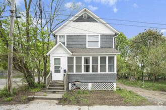 Building Photo - 434 Den Adel Ct