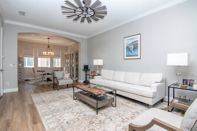 Foto del edificio - 5919 Bowen Daniel Dr