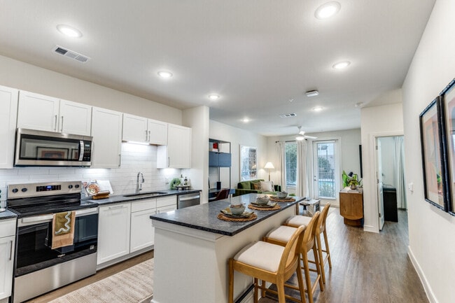 Foto del edificio - The Oaks