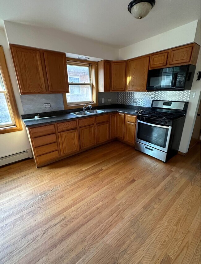 Building Photo - 13913 S Wentworth Ave