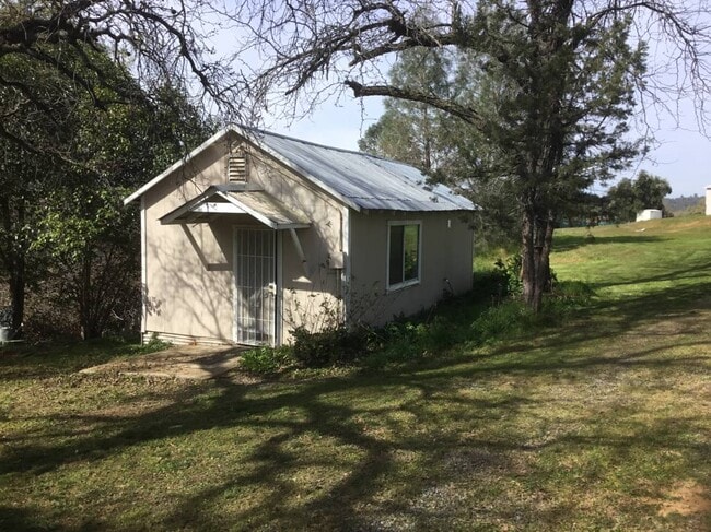 Building Photo - 5570 Old Olive Hwy