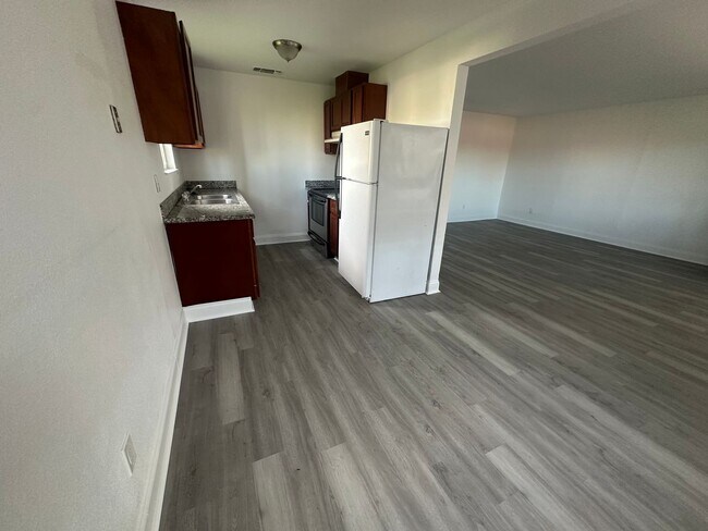 Foto del edificio - 1948 Country Club Ct