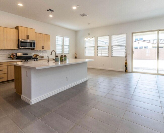 Building Photo - 21063 E MAYBERRY RD