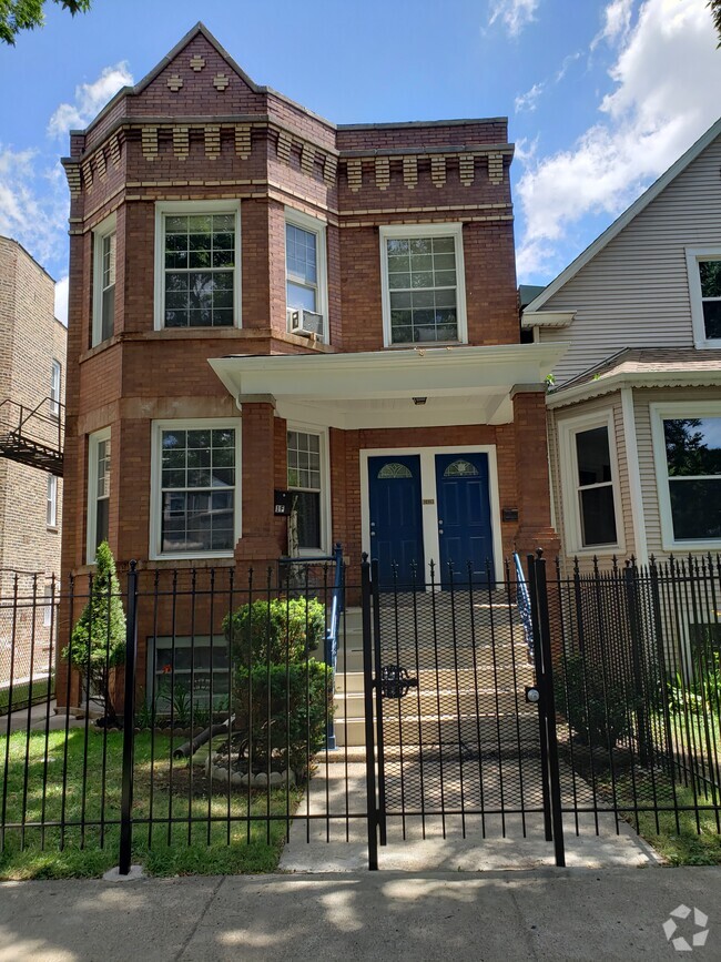 Building Photo - 2439 N Harding Ave