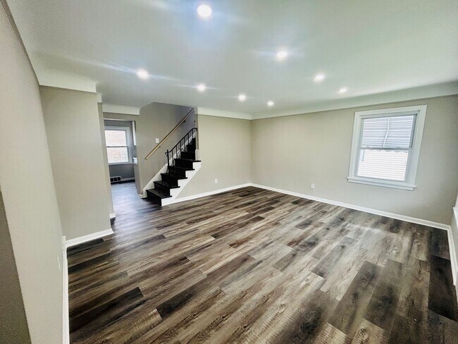 Building Photo - Great South Green home!