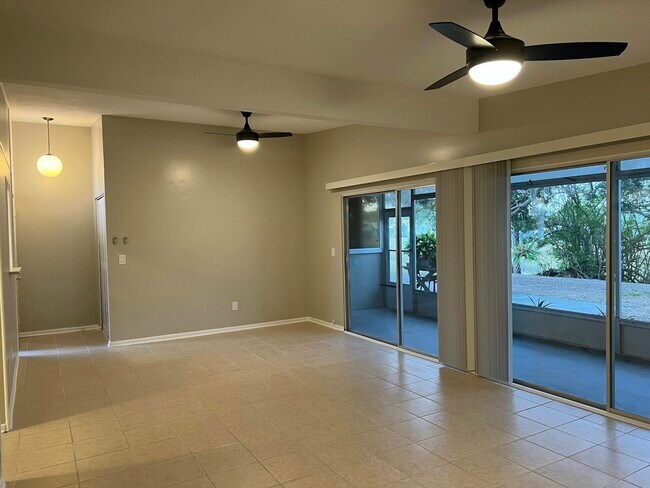 Foto del edificio - 5711 Gallatin Ln