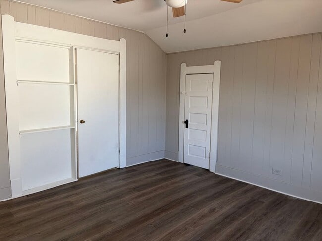 Building Photo - 931 9th Ave