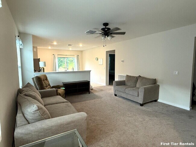 Foto del edificio - Cagan Crossings 3BR Home Available Now