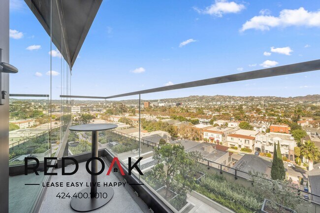 Foto del edificio - ~8 Weeks FREE~ Fully Furnished, Luxury Pri...