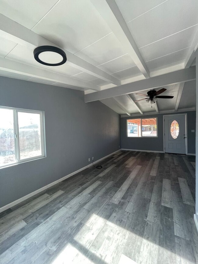 Building Photo - Updated single story