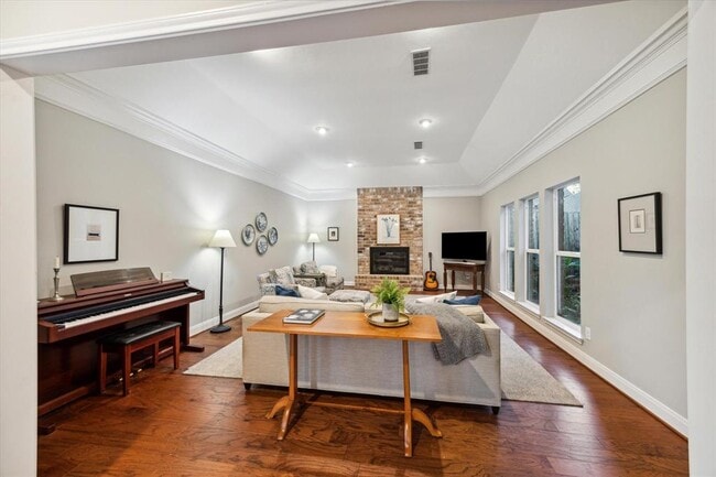 Building Photo - 1122 Daria Dr
