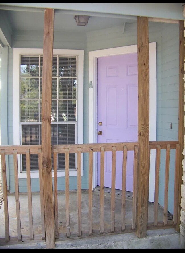 Foto del edificio - 7605 Woodstone Cove