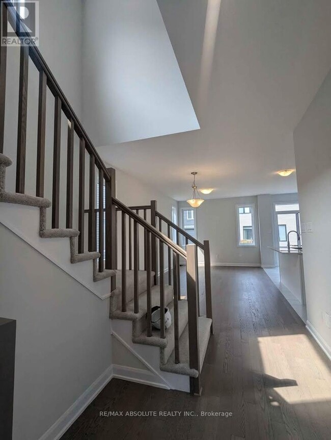 Building Photo - 530 Bundoran Pl
