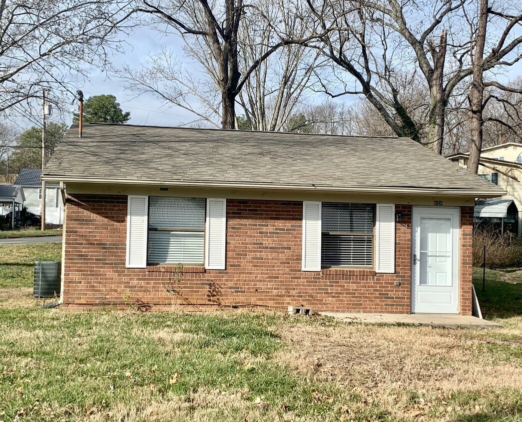 619 E 4th N St, Morristown, TN 37814 House Rental in Morristown, TN