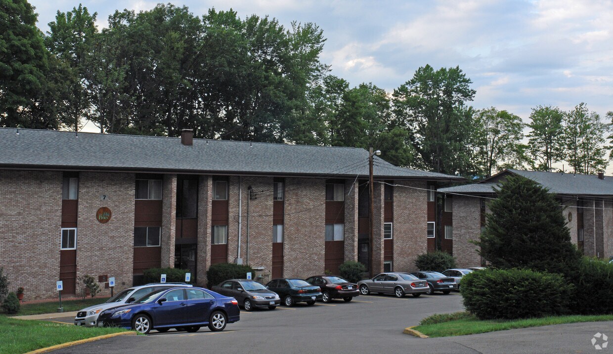 Evergreen Park Garden Apartments in Vestal, NY