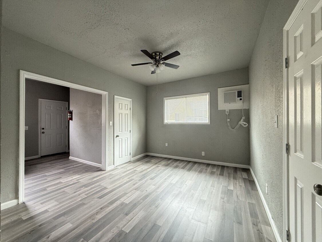 Foto del edificio - 221 Caylor St
