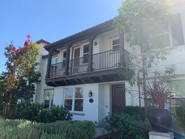 Entrada - 281 Mar Vista Ave