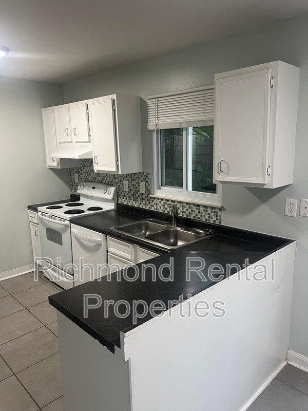 Foto del edificio - 9332 Gildenfield Ct