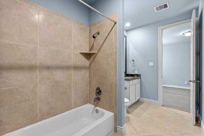 Foto del edificio - 2820 Sherwin St