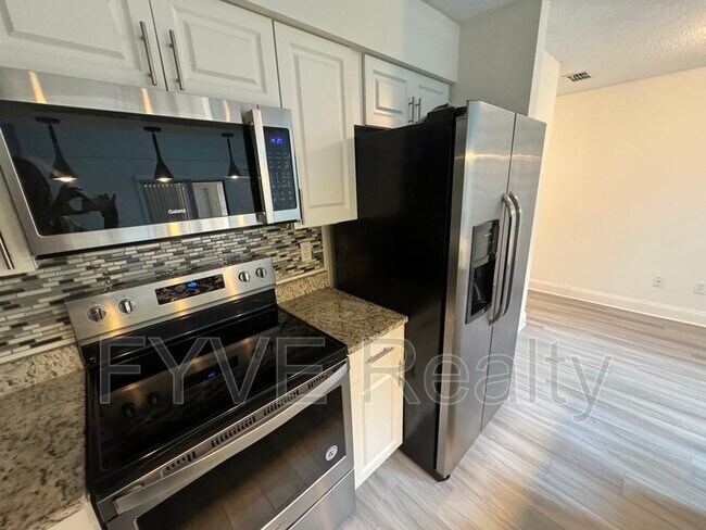 Building Photo - 12222 Fox Hound Ln