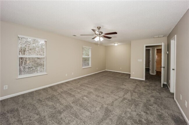 Building Photo - 2021 Sweet Bay