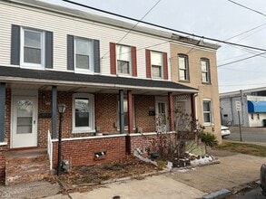 Building Photo - 505 W Vine St