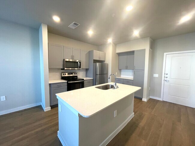Foto del edificio - 3845 Frontier Pkwy