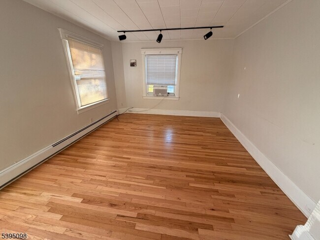 Foto del edificio - 38 Morris Ave