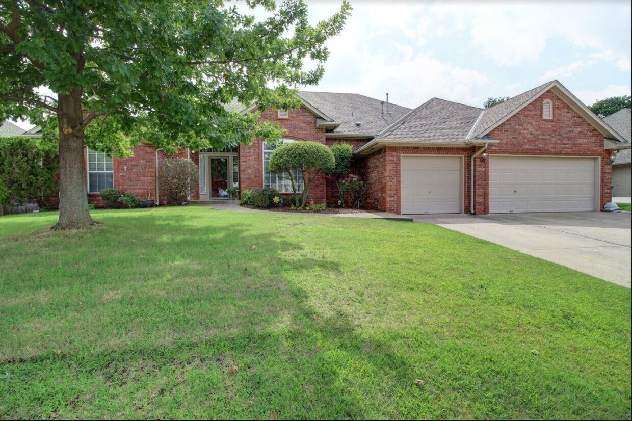 3617 Equestrian Ct, Edmond, OK 73034 House Rental in Edmond, OK