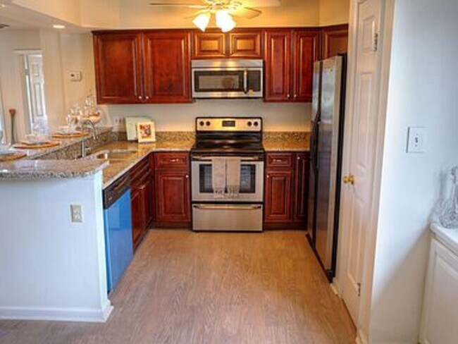 Building Photo - 4801