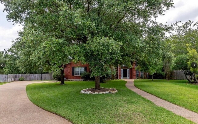 Foto del edificio - 4601 Valleybrook Cir
