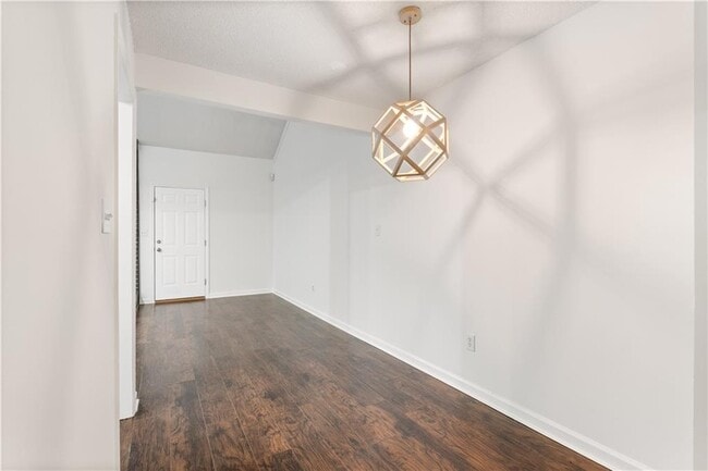Building Photo - 1731 Twin Brooks Dr SE