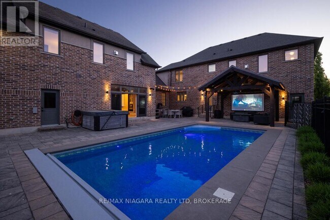 Building Photo - 50 Sandalwood Cres