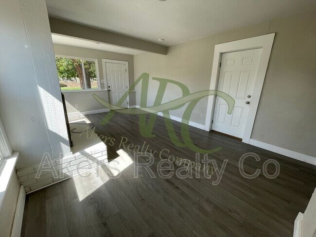 Foto del edificio - 1404 Beulah Ave
