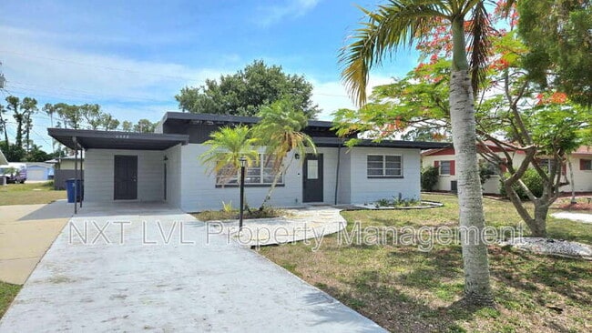 Foto del edificio - 2348 Burton Ave