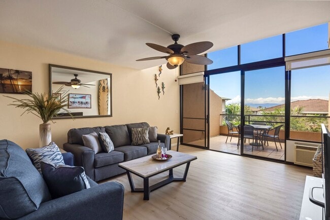 Building Photo - Stunning views, space and comfort.