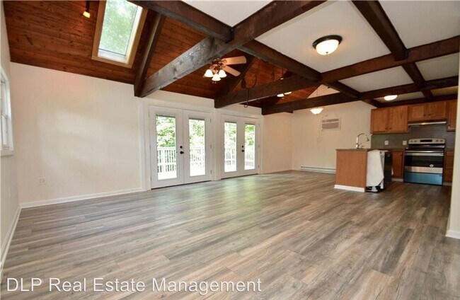 Building Photo - 2 br, 1.5 bath House - 6408 Chucks Rd