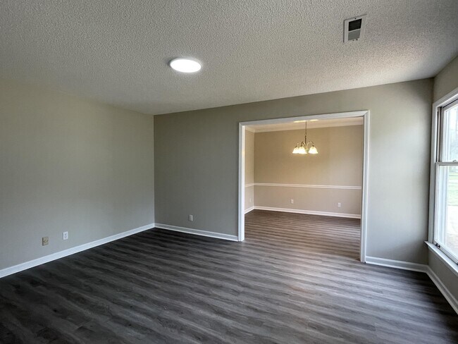 Foto del edificio - 120 Springfield Ln