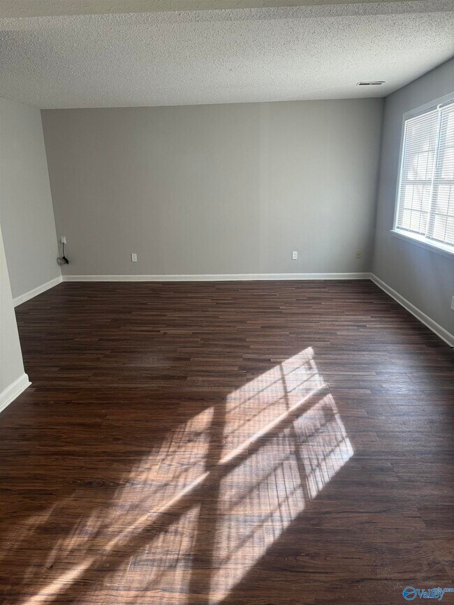 Foto del edificio - 3213 Clifford Rd NW