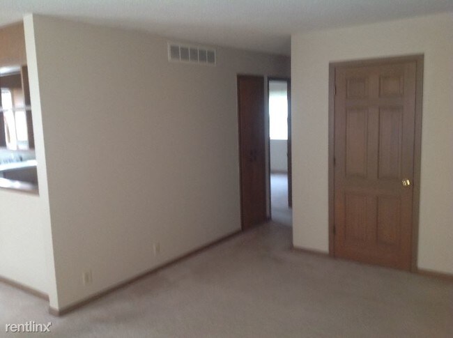 Foto del edificio - 2 br, 1 bath Apartment - 3010 Sierra Parkway