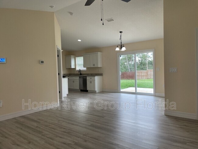Building Photo - 16910 SW 27th Ave