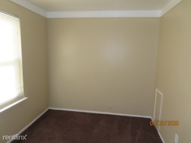 Building Photo - 2 br, 1 bath Duplex - 11035 Republic Ave L...