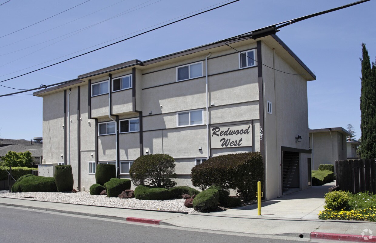 Foto principal - Redwood West