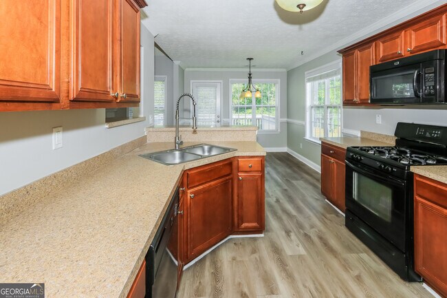Foto del edificio - 220 Creekside Cir