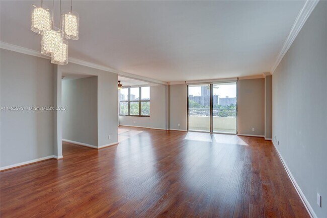 Foto del edificio - 2500 Parkview Dr