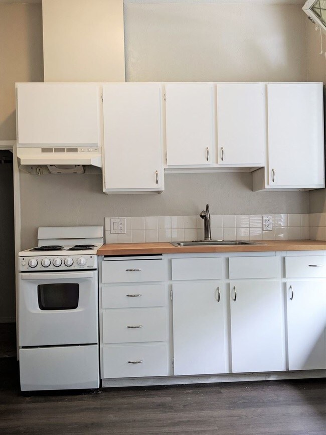 Foto del edificio - 3617 Woodland Park Ave N