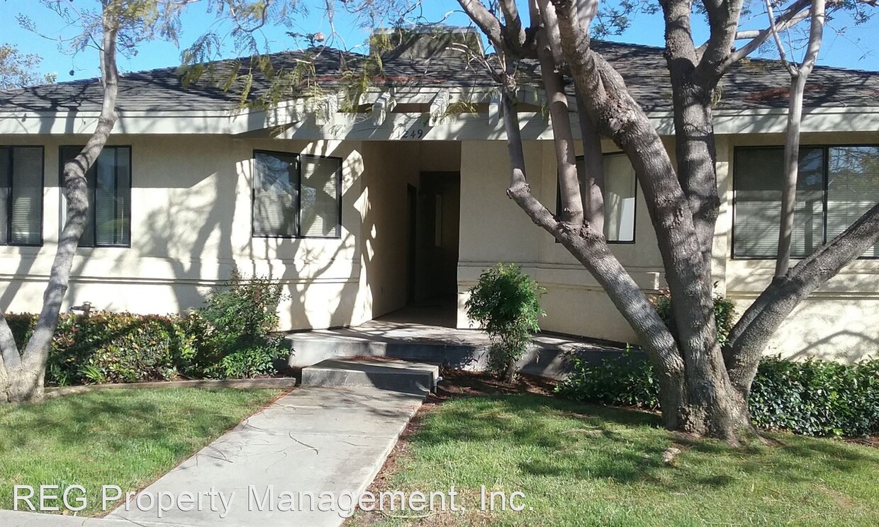 Primary Photo - 1249 Palm St